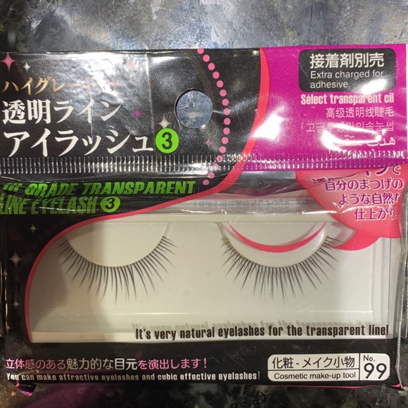 NWT Fake eye lashes and Eyelash Glue - Picture 2 of 6